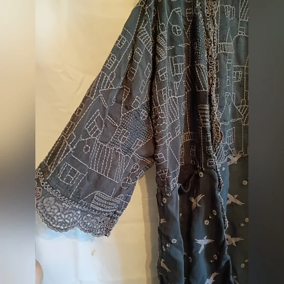 Johnny Was Size Large  Graphite Grey Bird & House Motif Sheer Kimono Cardigan. - Picture 3 of 16
